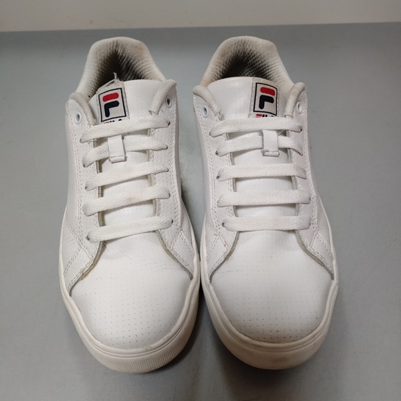 Classic White Leather Fila Sneakers Women's Ladies' Size 8 - Picture 2 of 12
